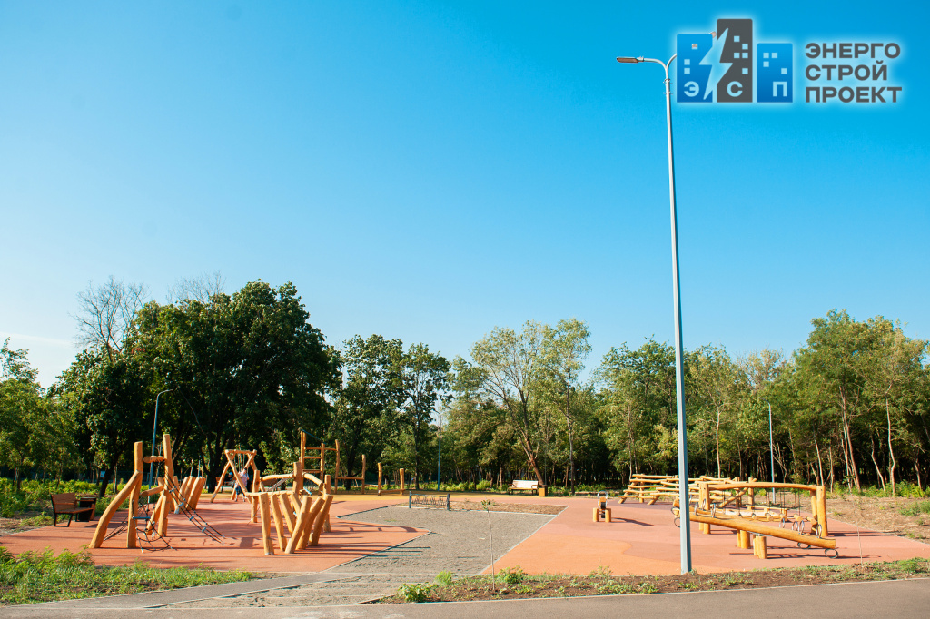_TSH1554.jpg _TSH1554.jpg